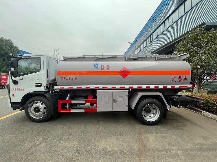 Dongfeng 12 M³ Oil Tanker Truck suppliers