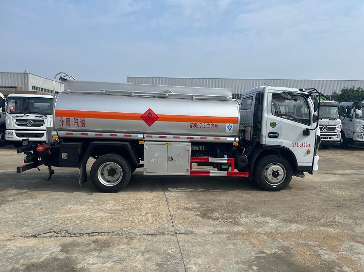 Dongfeng 8 M³ Fuel Tanker Truck manufacturers
