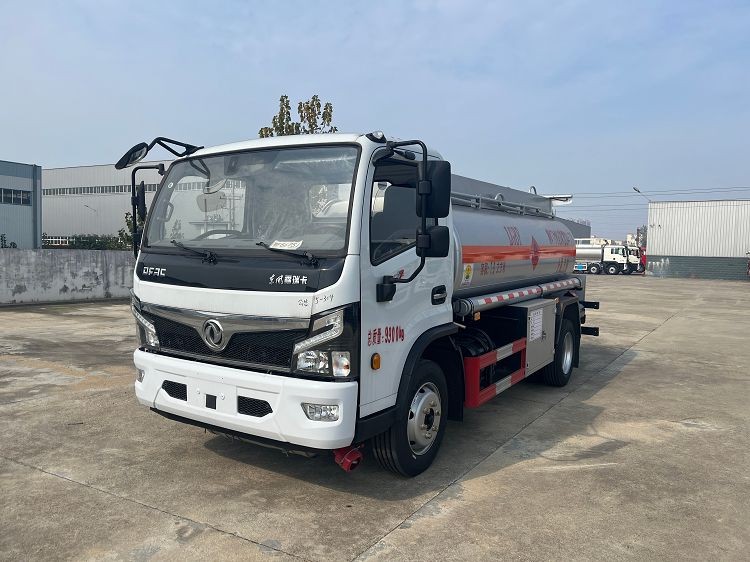 Dongfeng 8 M³ Fuel Tanker Truck best