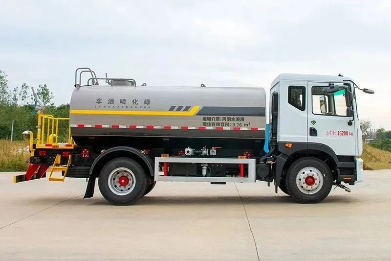 Dongfeng D9 12 M³ Water Tank Truck factory
