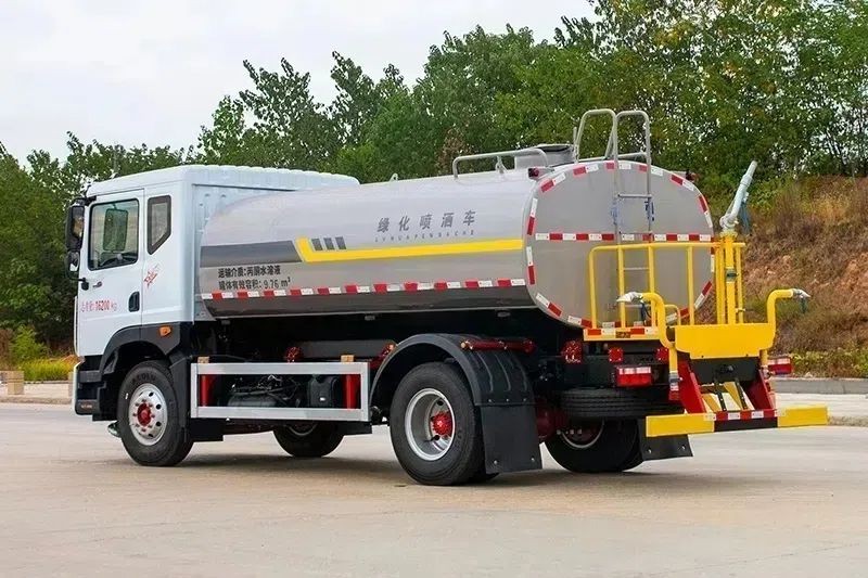 Dongfeng D9 12 M³ Water Tank Truck suppliers