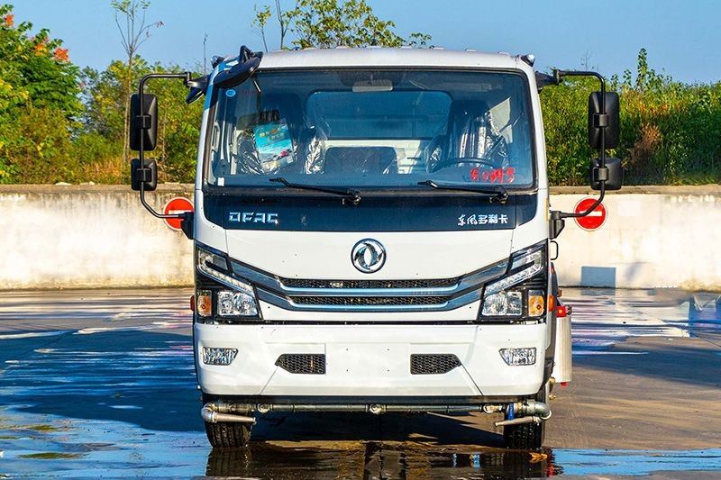 Dongfeng Dolica 9.3 M³ Water Transport Truck best