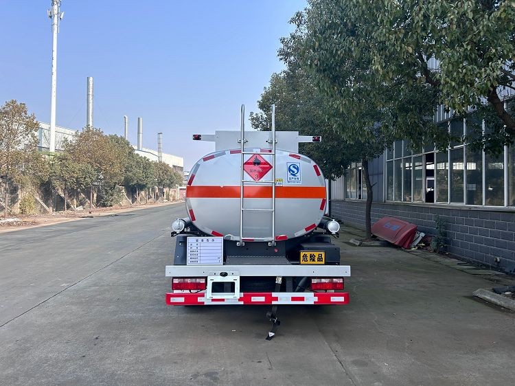FAW 8 M³ Fuel Truck price
