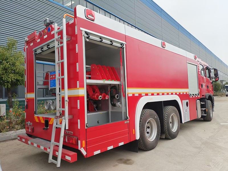 HOWO 12 Ton Water Tank Fire Truck price