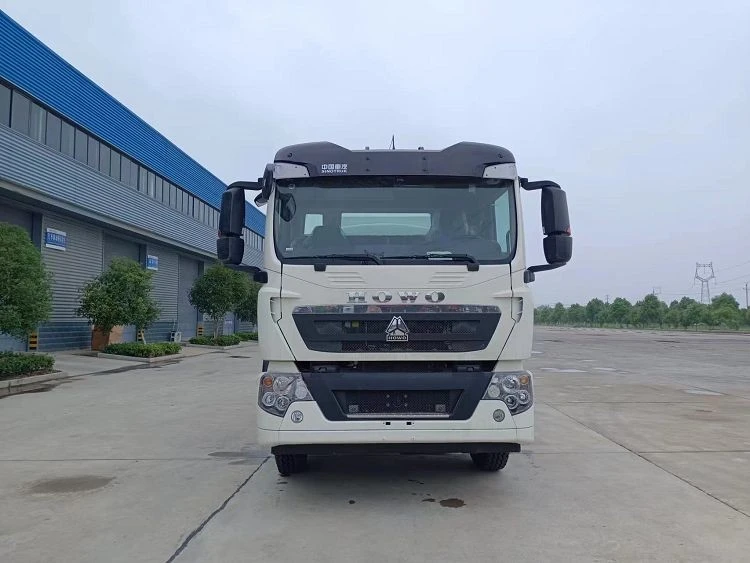 HOWO 15m³ Oil Tanker Truck factory