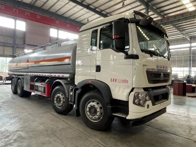HOWO 24 M³ Oil Transport Truck factory