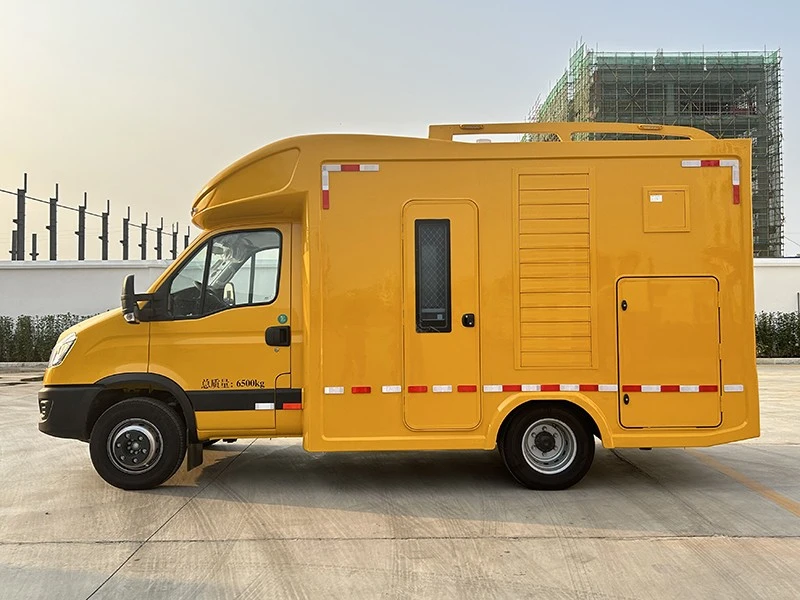 Iveco 4x2 Mobile Generator Truck high quality