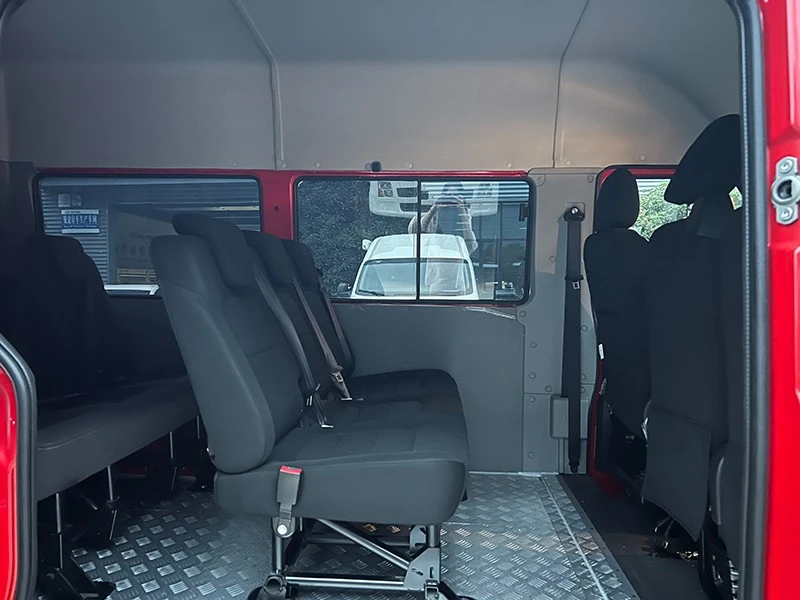 Maxus Troop Carrier Transport Vehicle With 13 Seat high quality