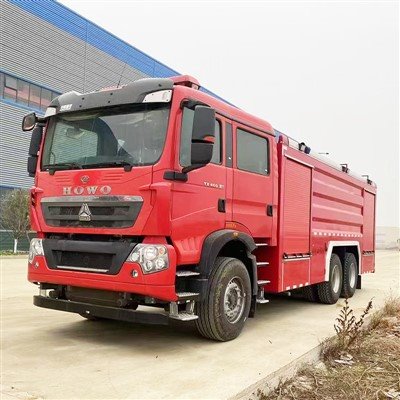 HOWO 18 Ton Foam Water Fire Truck